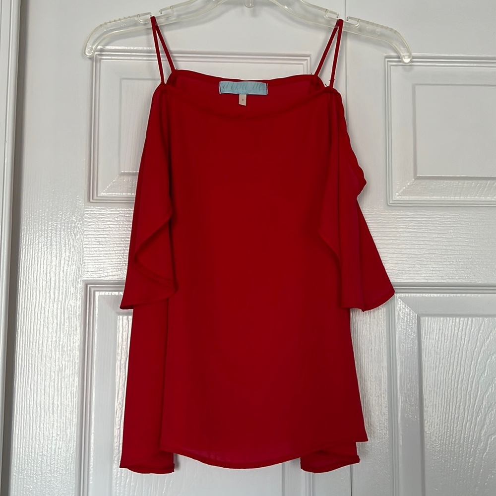 Francesca’s Collections Red Cold Shoulder Blouse Size S